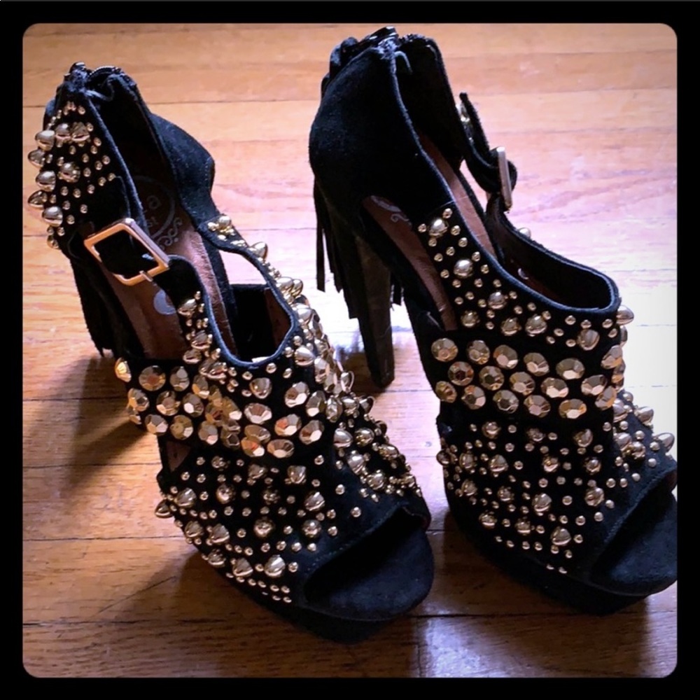 Jeffrey Campbell statement heels